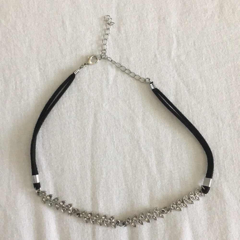 Black and silver chocker